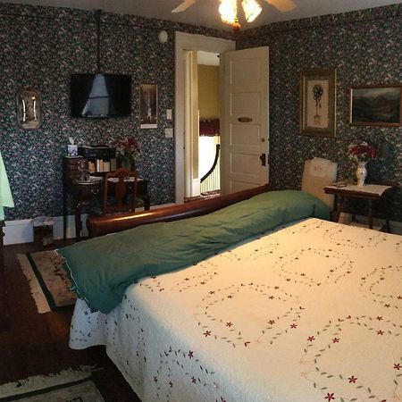 Manheim Manor Bed & Breakfast Buitenkant foto