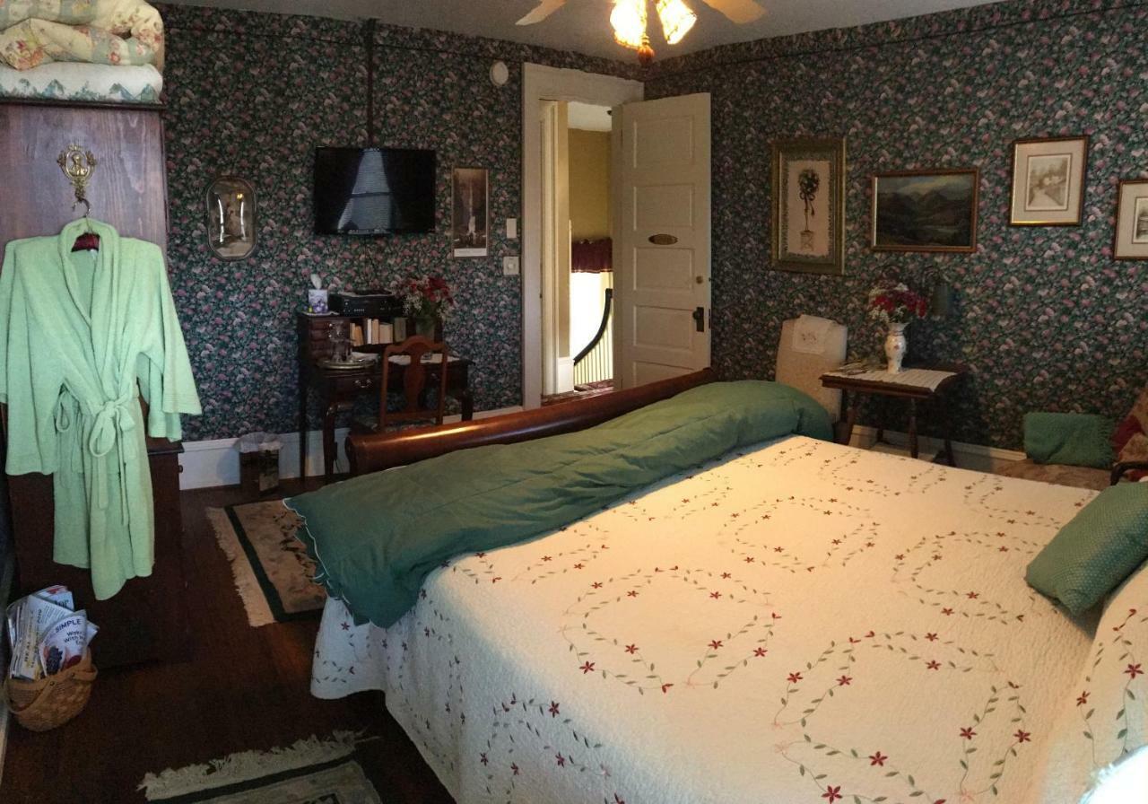 Manheim Manor Bed & Breakfast Buitenkant foto