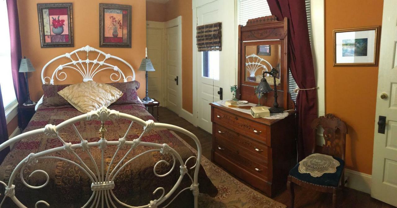 Manheim Manor Bed & Breakfast Buitenkant foto